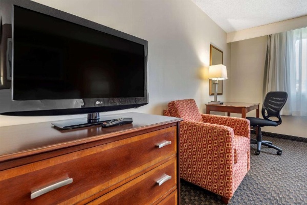 Quality Inn & Suites Vestal Binghamton Near University image 16